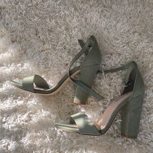 Size 7 heels